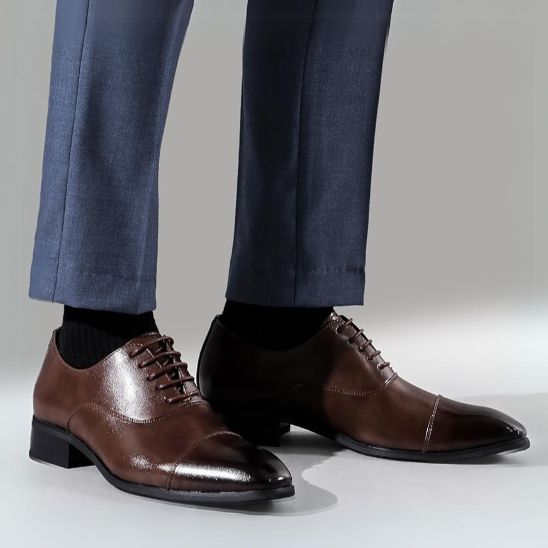 Zapatos de cuero clásicos