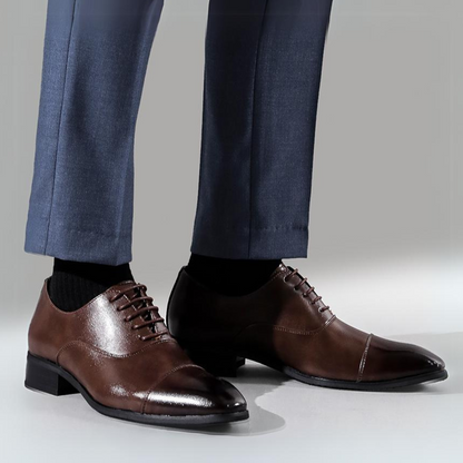 Zapatos de cuero clásicos