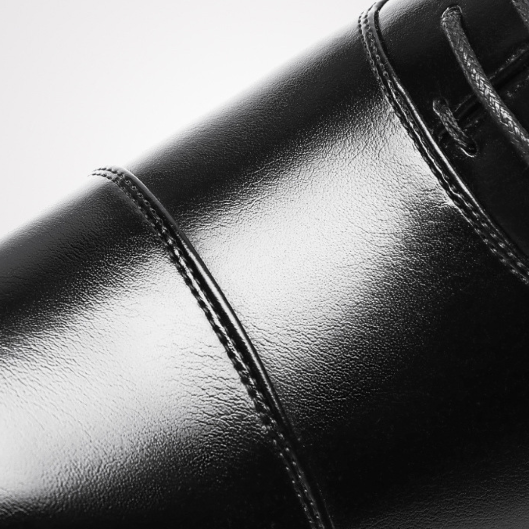 Zapatos de cuero clásicos