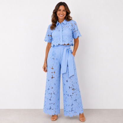 Mónica | Conjunto de top camisero y pantalón ancho en encaje calado floral