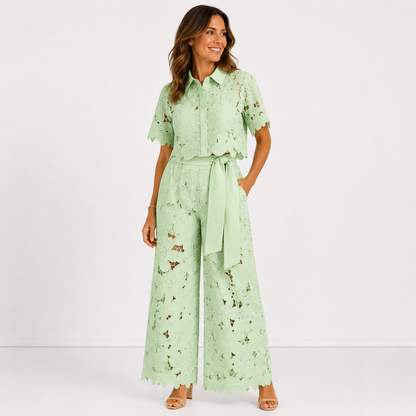 Mónica | Conjunto de top camisero y pantalón ancho en encaje calado floral