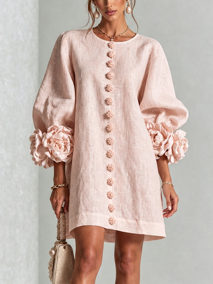 Chiara | Minivestido de mezcla de lino con puños de rosas, blanco