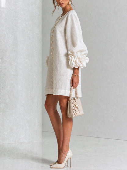 Chiara | Minivestido de mezcla de lino con puños de rosas, blanco
