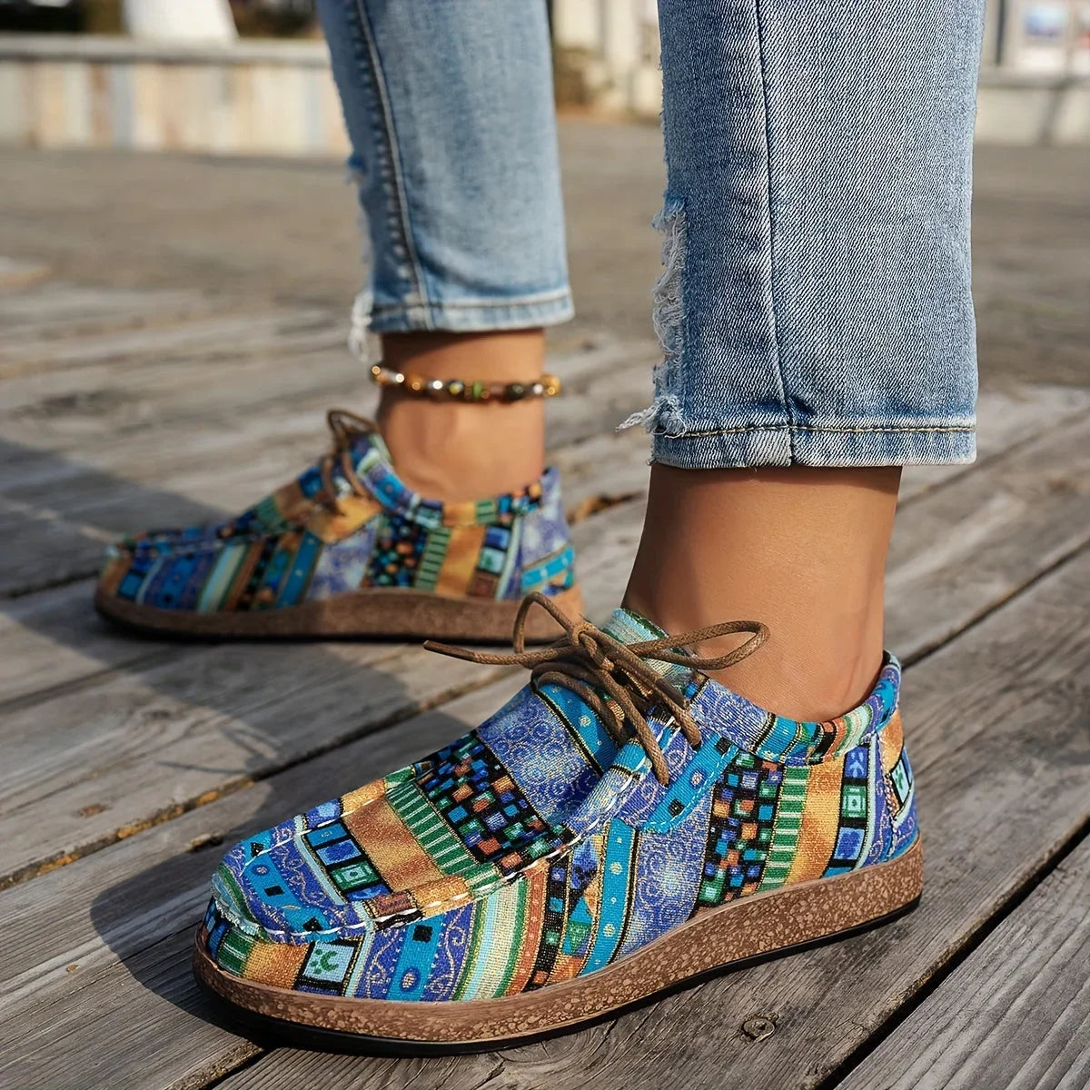 Zapatillas deportivas ortopédicas y cómodas multicolor para mujer.