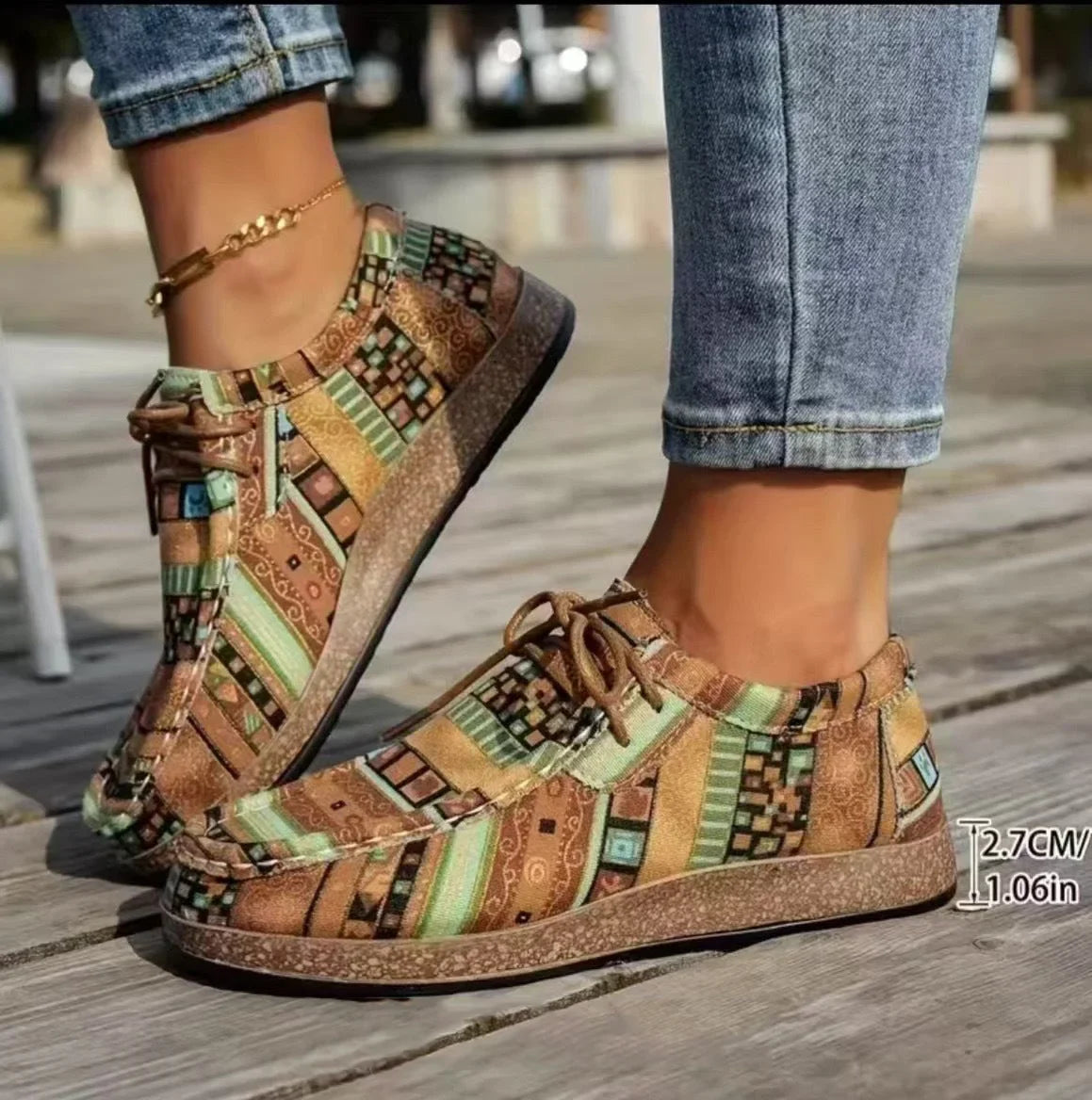 Zapatillas deportivas ortopédicas y cómodas multicolor para mujer.